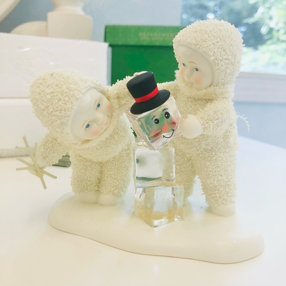 Department 56 Snowbabies Pull Yourself Together Snowman Figurine 2006